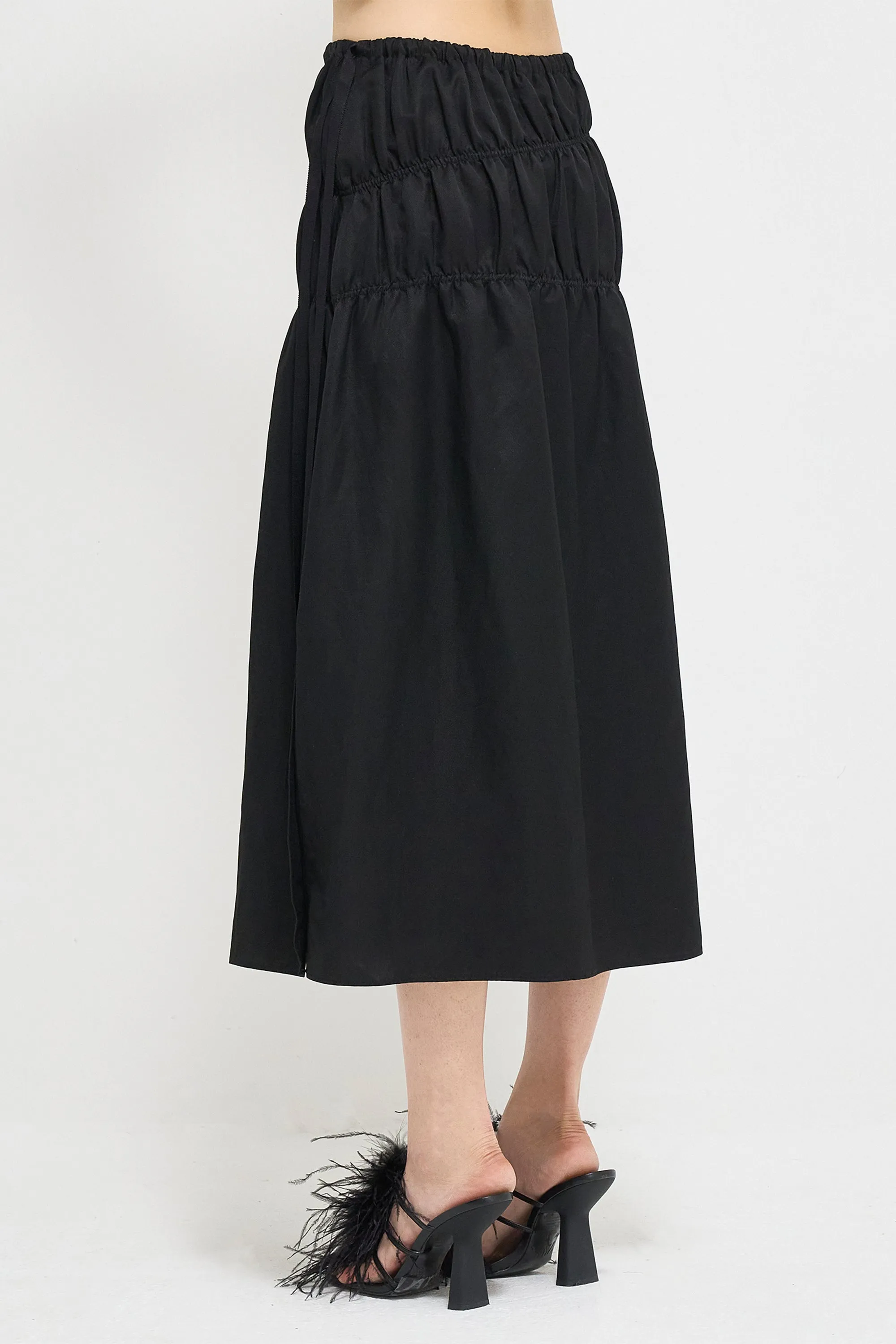 Lightweight ruched midi skirt