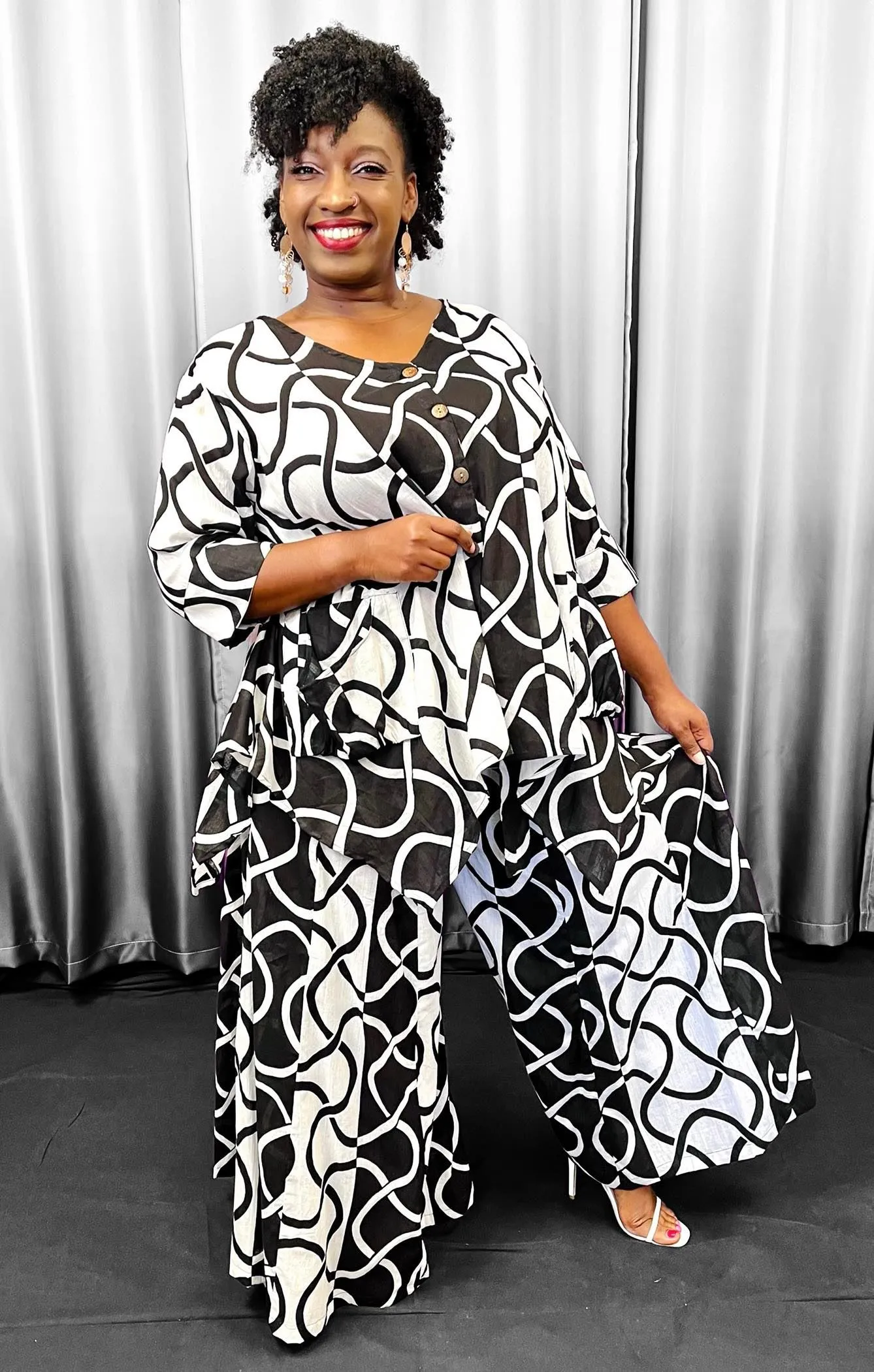 The Black & White Set